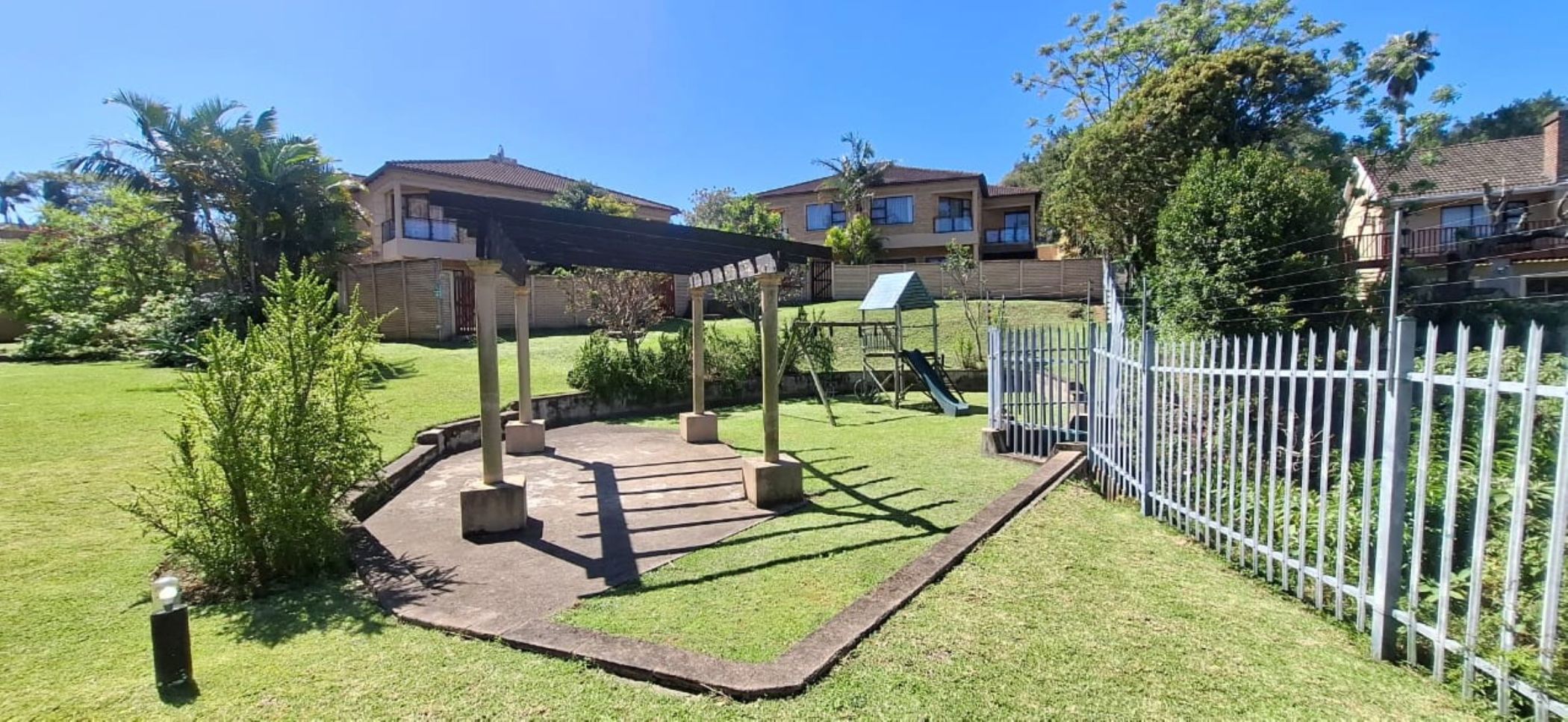 Apartment to rent in Beacon Bay - 1EZ1718523