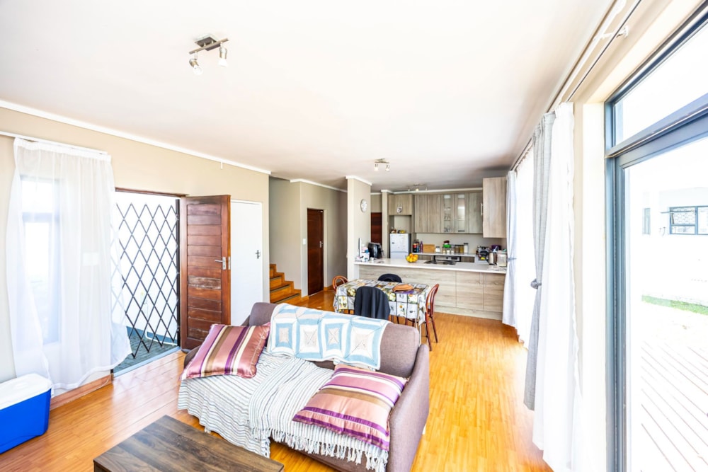 Townhouse for sale in Nahoon Valley Park - 1EZ1719493 Townhouse for sale in Nahoon Valley Park - 1EZ1719493