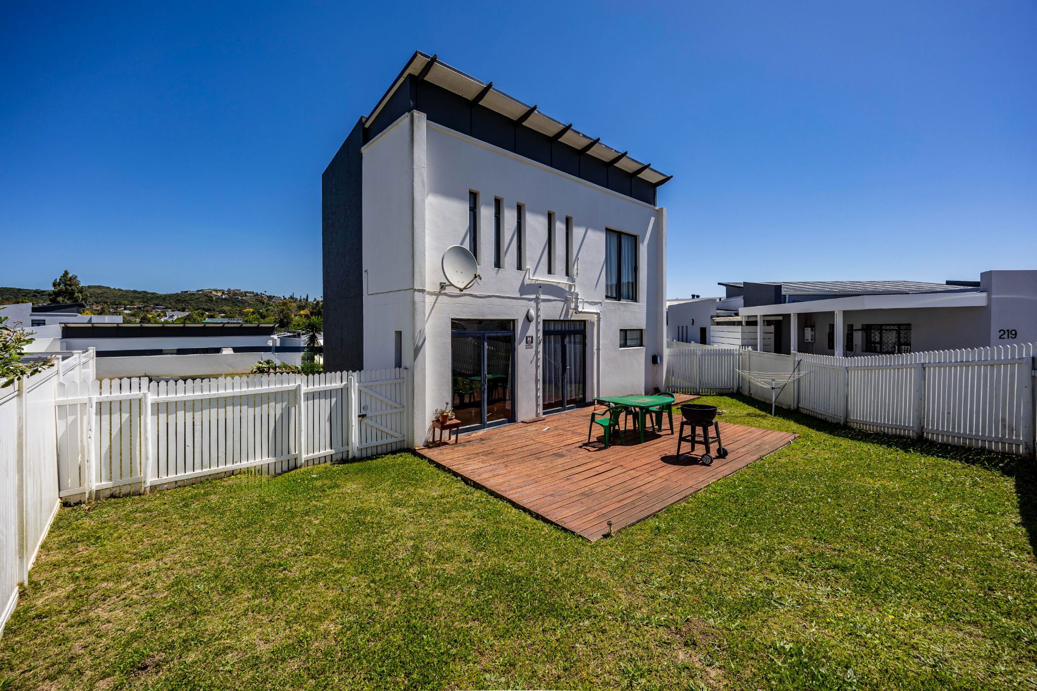 Townhouse for sale in Nahoon Valley Park - 1EZ1719493