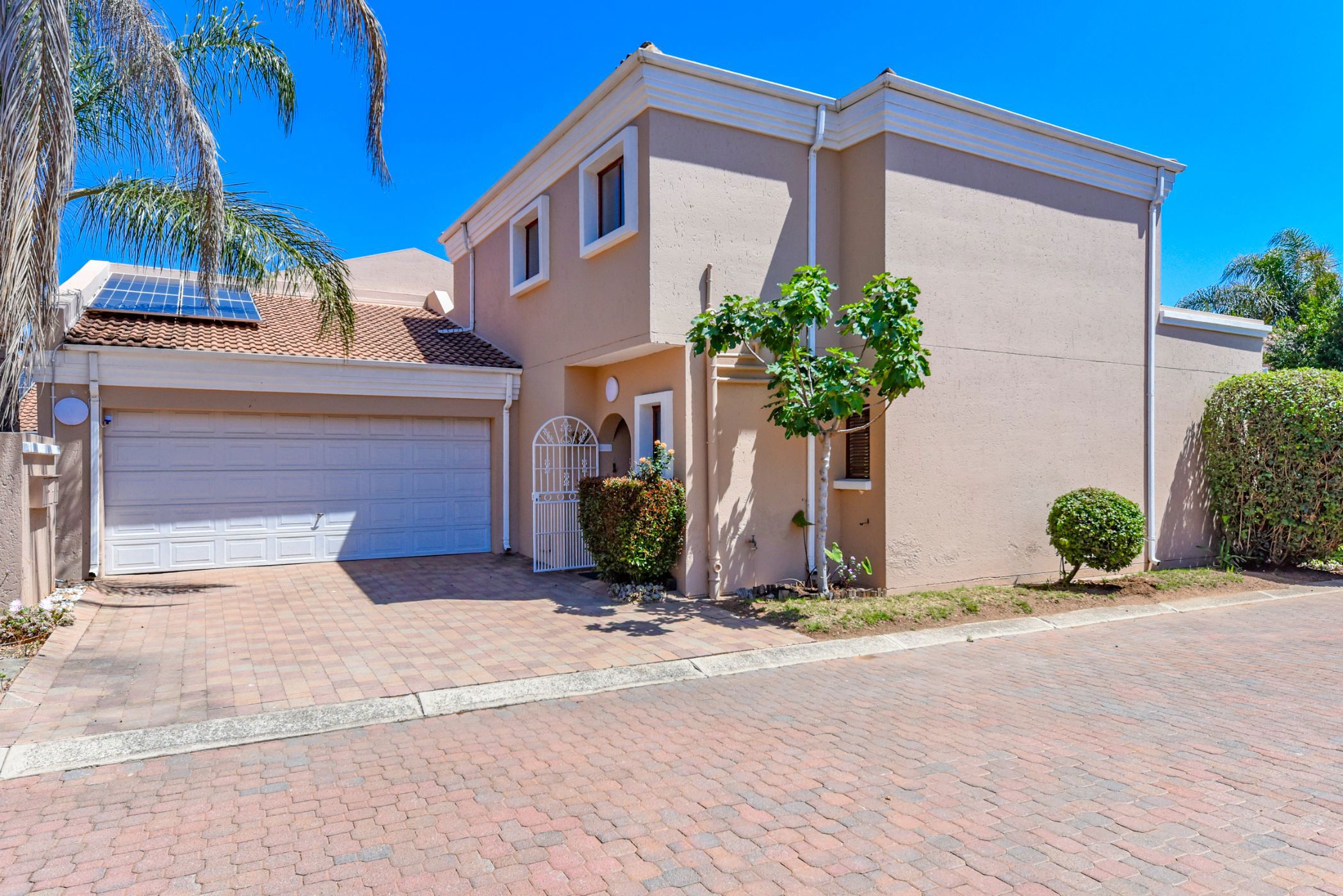 House for sale in Lonehill - FW1717302