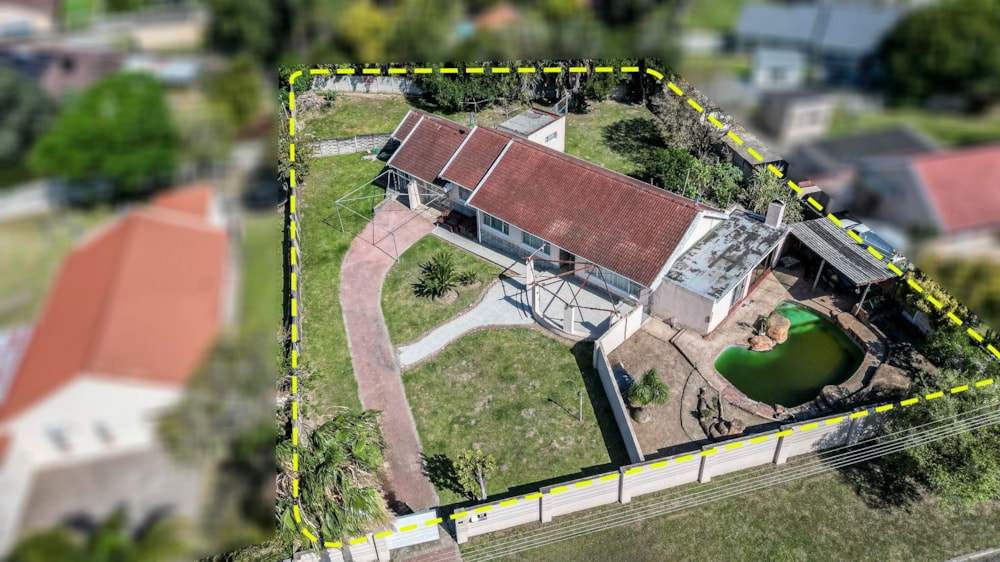 House for sale in Beacon Bay - 1EZ1718256 House for sale in Beacon Bay - 1EZ1718256