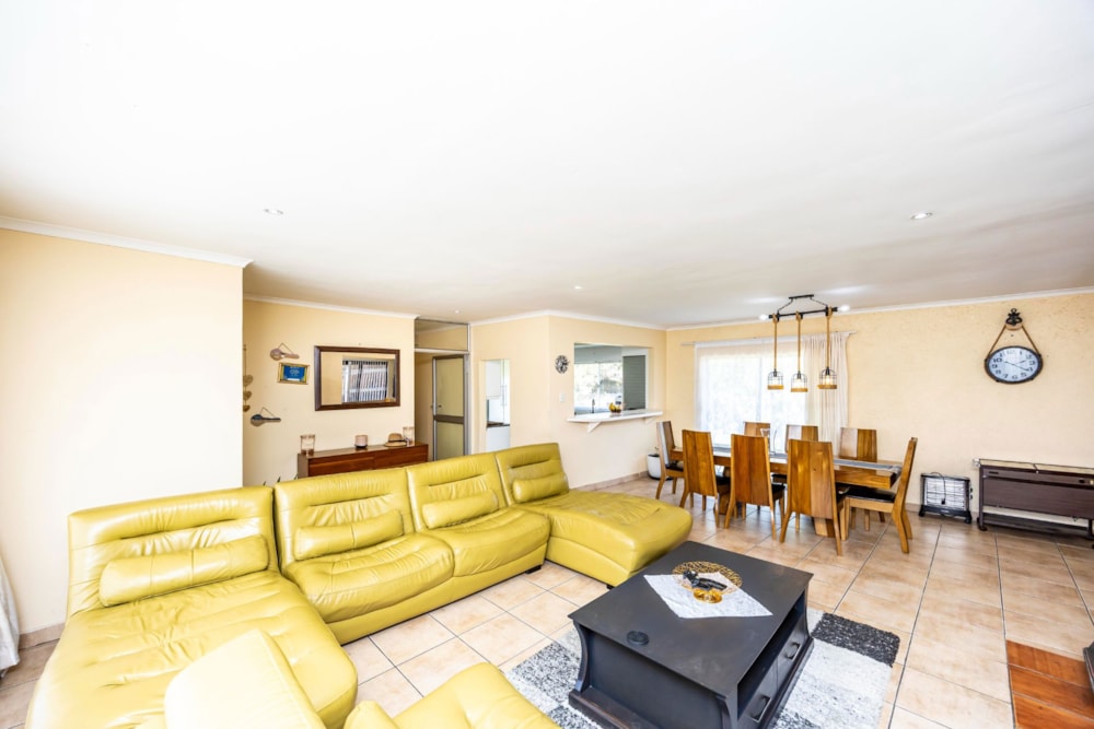 House for sale in Beacon Bay - 1EZ1718256 House for sale in Beacon Bay - 1EZ1718256