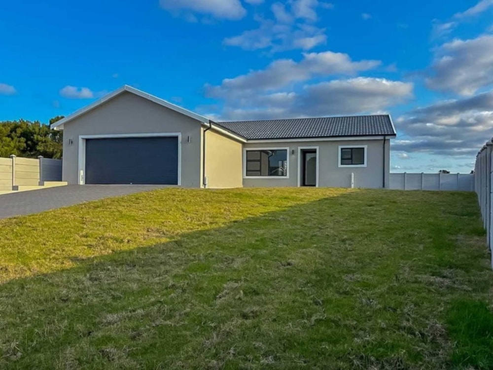 House for sale in Paradise Beach, Jeffreys Bay - 1JF1721914 House for sale in Paradise Beach, Jeffreys Bay - 1JF1721914