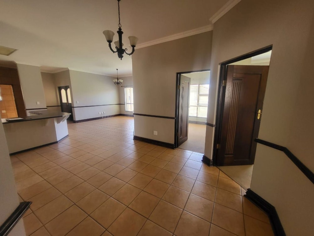 Townhouse for sale in Dan Pienaar - 1BX1719242