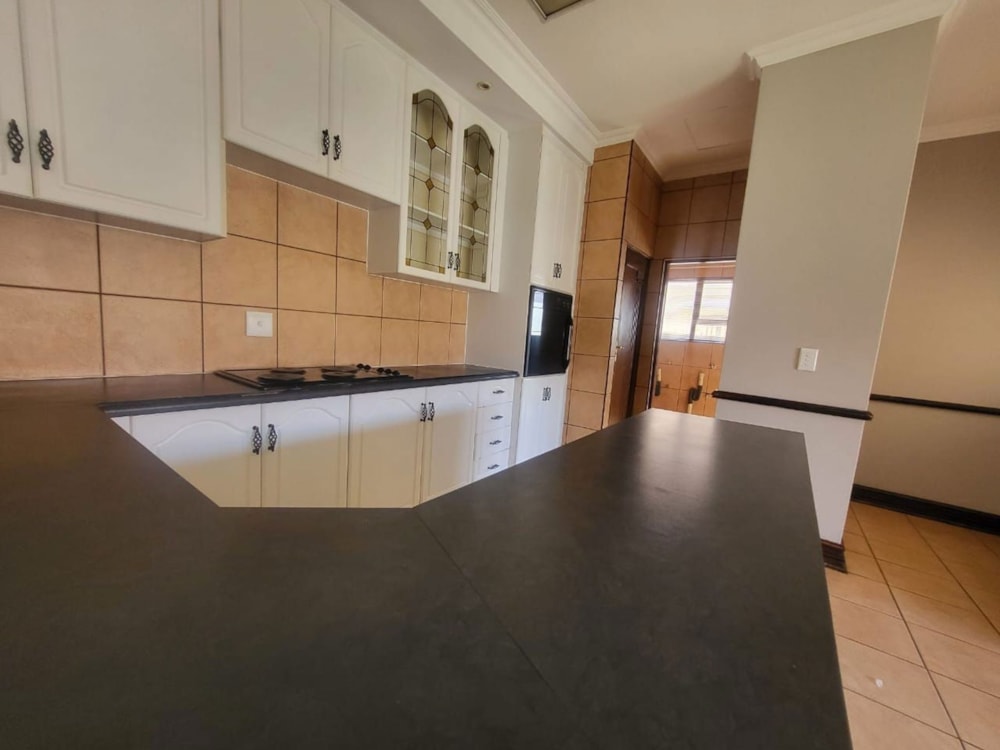 Townhouse for sale in Dan Pienaar - 1BX1719242