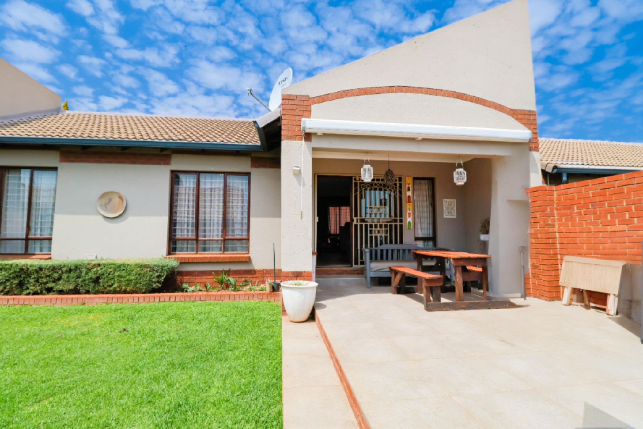 House for sale in Rietvlei Heights Country Estate - CN1718021