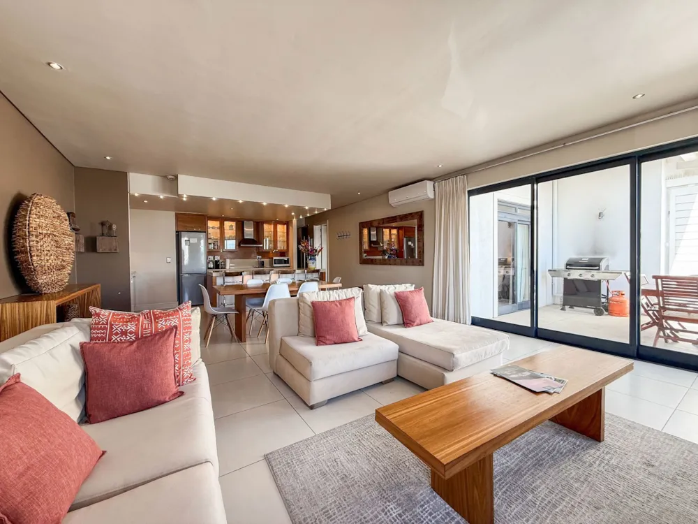 Apartment sold in Eastcliff, Hermanus - HF1716492 Apartment sold in Eastcliff, Hermanus - HF1716492