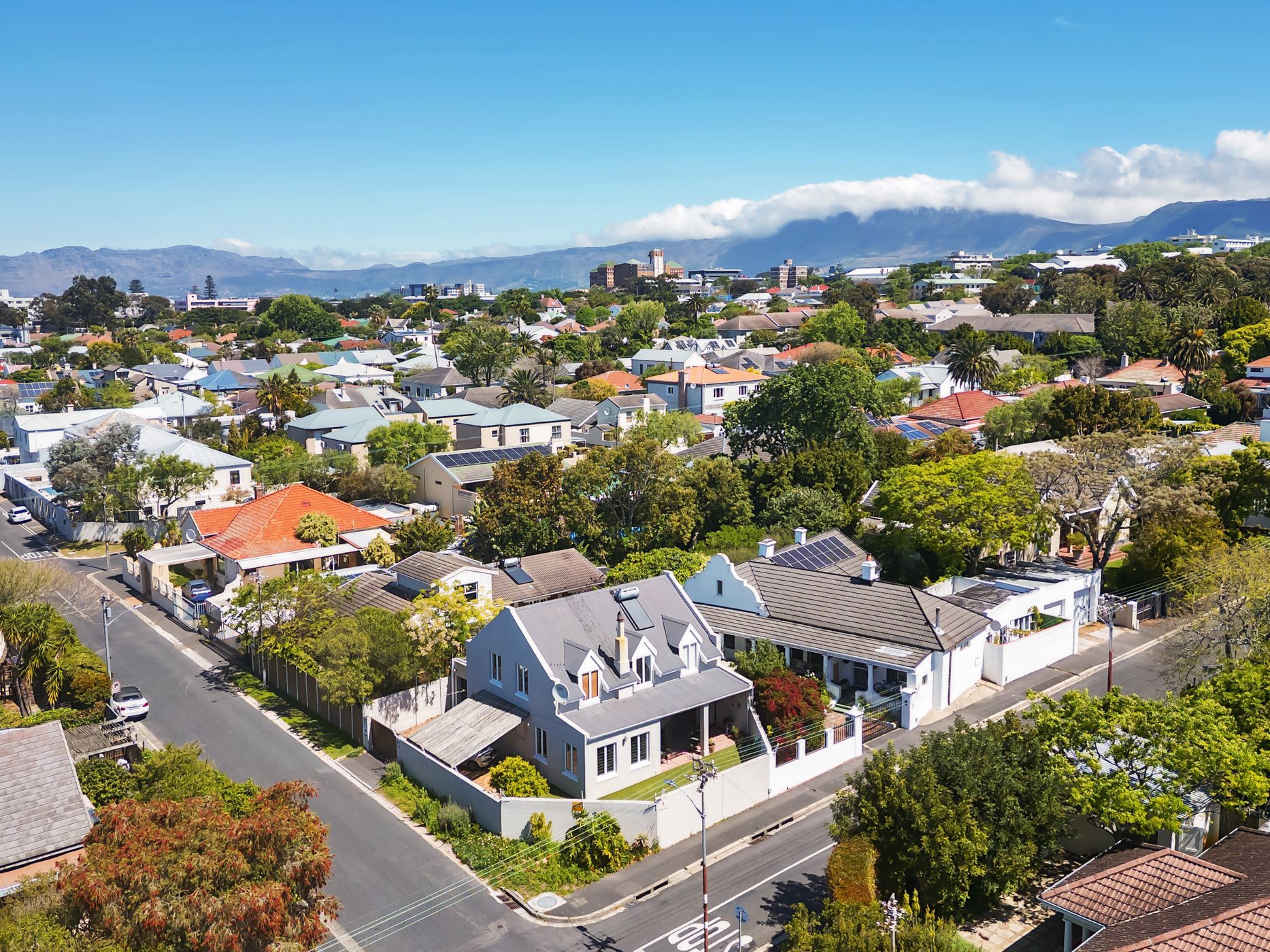 Double-storey house for sale in Kenilworth, Cape Town - KW1717791