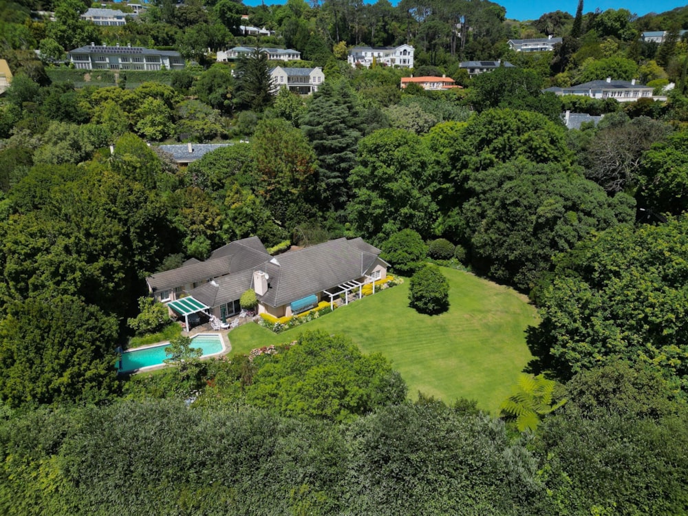 House for sale in Bishopscourt - KW1715853 House for sale in Bishopscourt - KW1715853