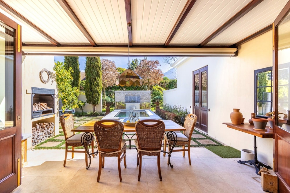 House for sale in Franschhoek - FWI1713608