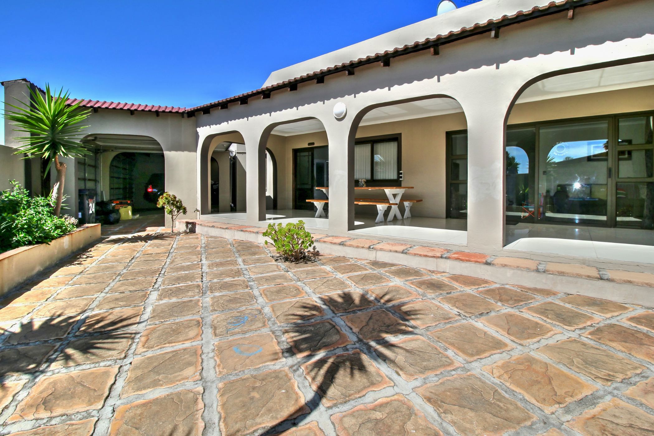 House let in Bothasig - 1PLA1718664