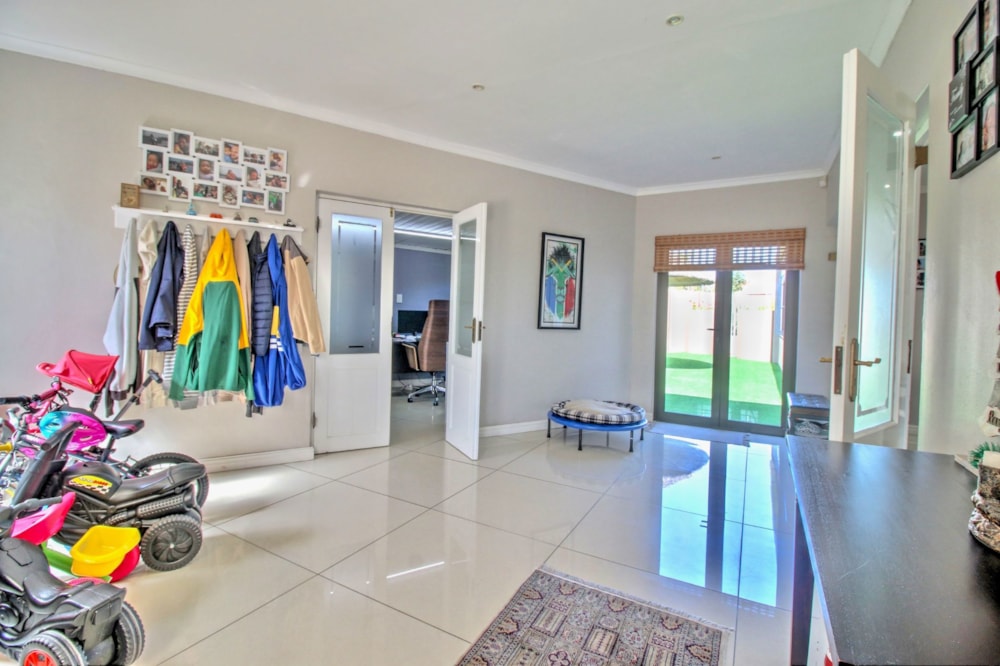 House let in Bothasig - 1PLA1718664 House let in Bothasig - 1PLA1718664