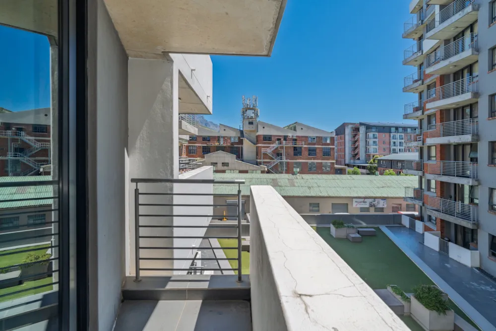 Studio apartment sold in Observatory, Cape Town - KW1719575 Studio apartment sold in Observatory, Cape Town - KW1719575