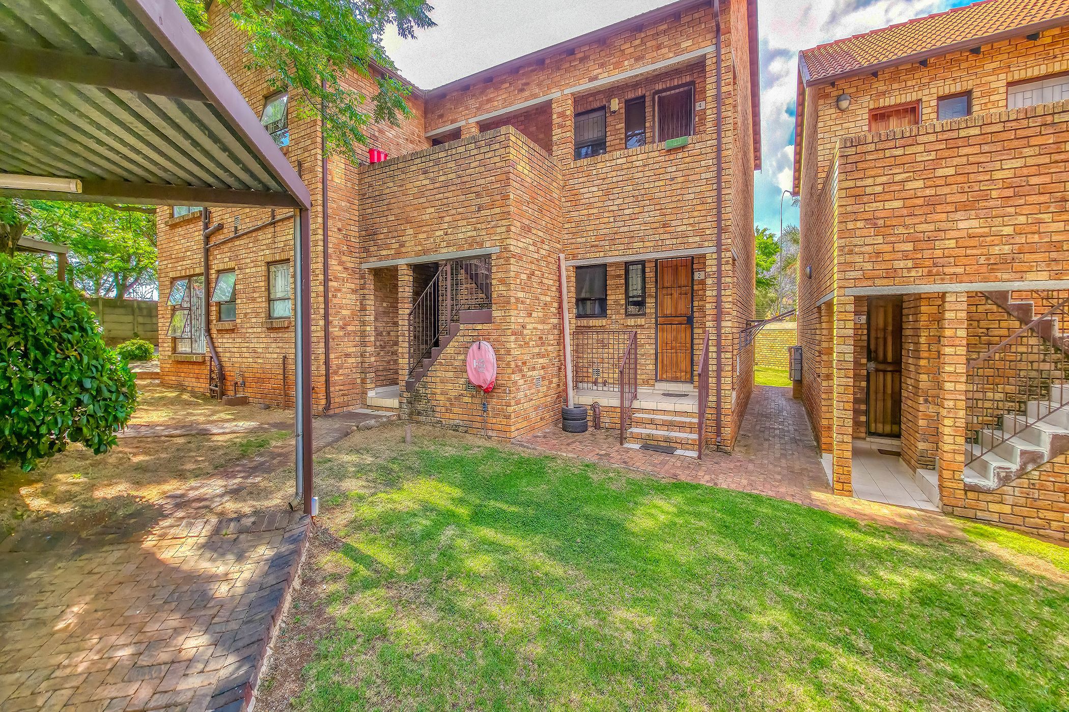 Apartment for sale in Willowbrook - RAN1716359