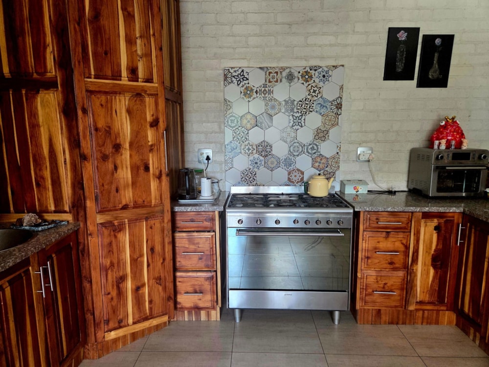 House for sale in Lynnwood, Pretoria East - PT1718351 House for sale in Lynnwood, Pretoria East - PT1718351