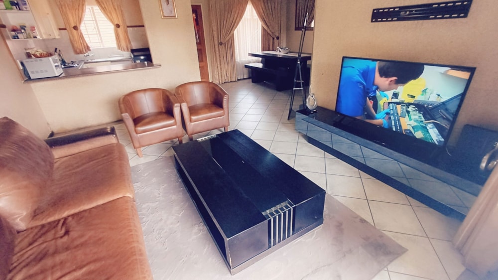 Townhouse for sale in Die Hoewes - CN1724351 Townhouse for sale in Die Hoewes - CN1724351