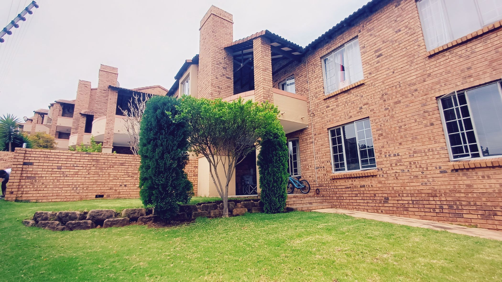 Townhouse for sale in Die Hoewes - CN1724351