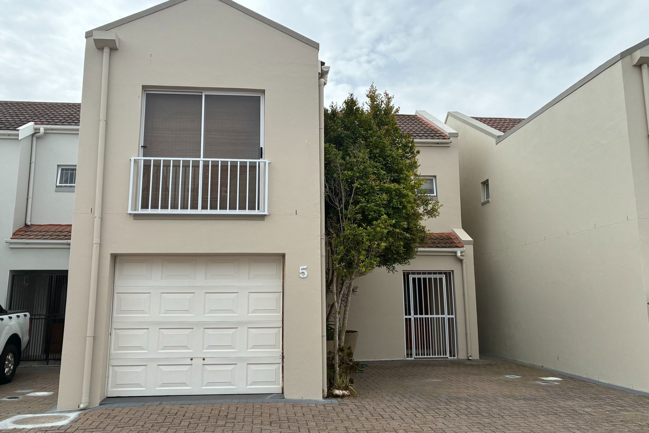 House let in West Beach, Blouberg - 1TV1677969