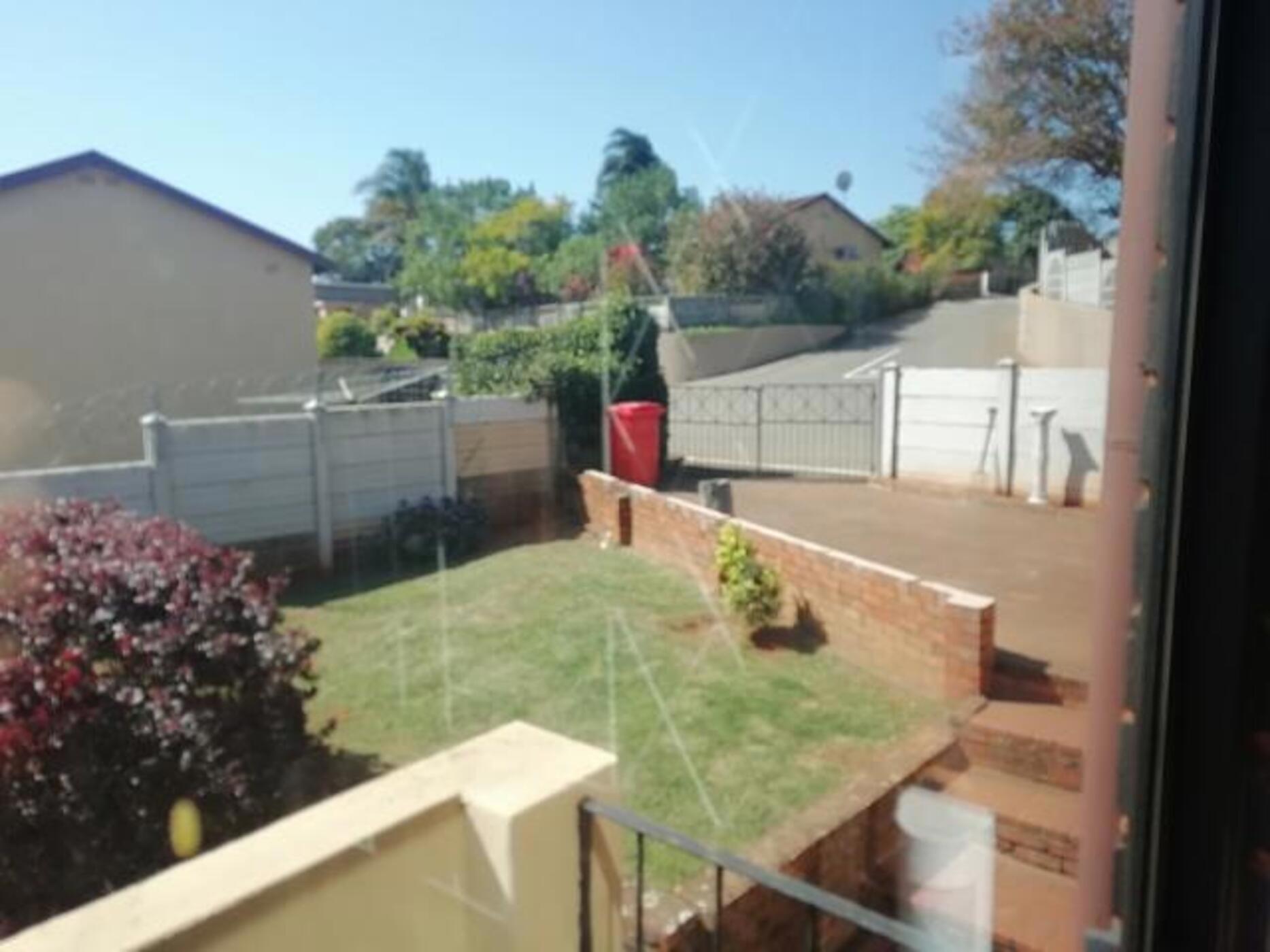 Townhouse for sale in Amanzimtoti - 1WB1717049
