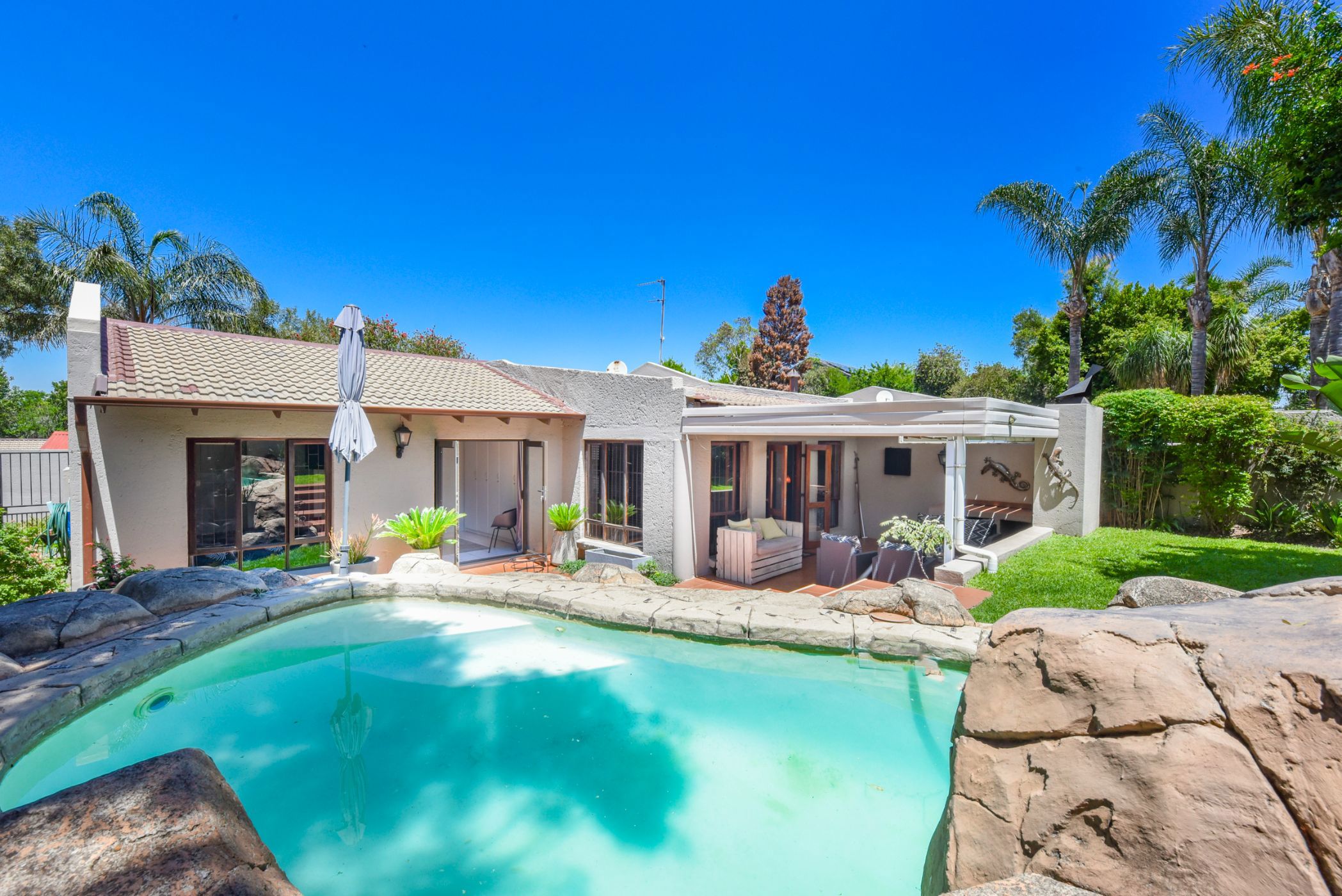 Townhouse for sale in Craigavon - FW1719181