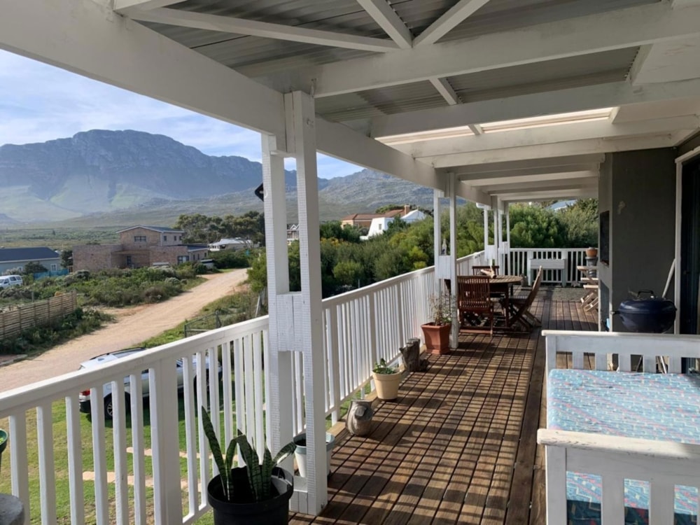 Double-storey house for sale in Pringle Bay - KN1673685 Double-storey house for sale in Pringle Bay - KN1673685