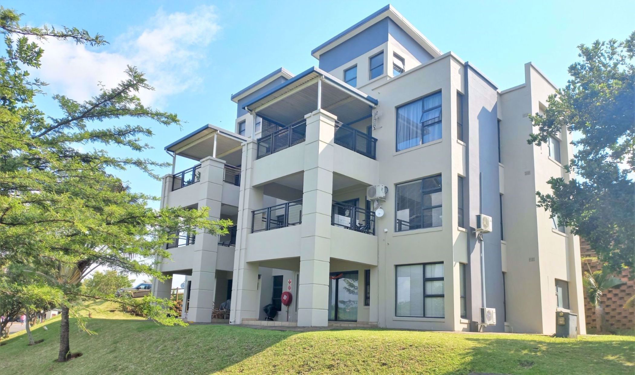 Apartment for sale in Palm Lakes Estates - 1BD1719645