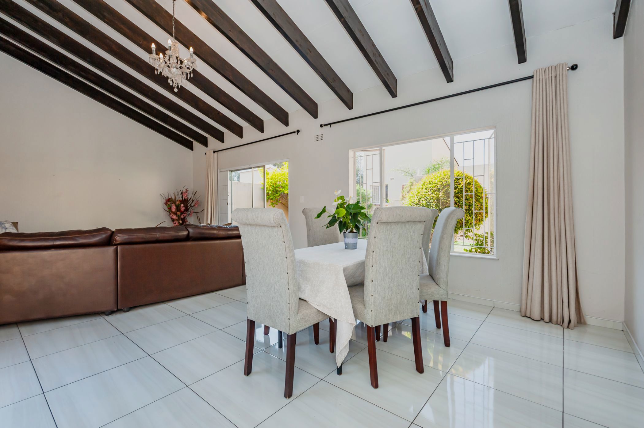 Townhouse for sale in Bryanston - RAN1716688