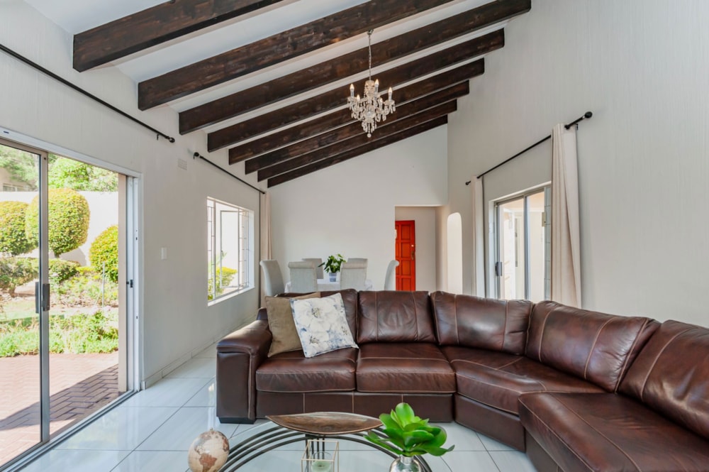 Townhouse for sale in Bryanston - RAN1716688 Townhouse for sale in Bryanston - RAN1716688