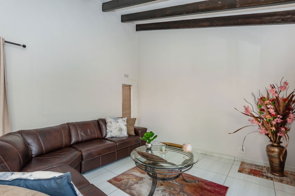 Townhouse for sale in Bryanston - RAN1716688 Townhouse for sale in Bryanston - RAN1716688