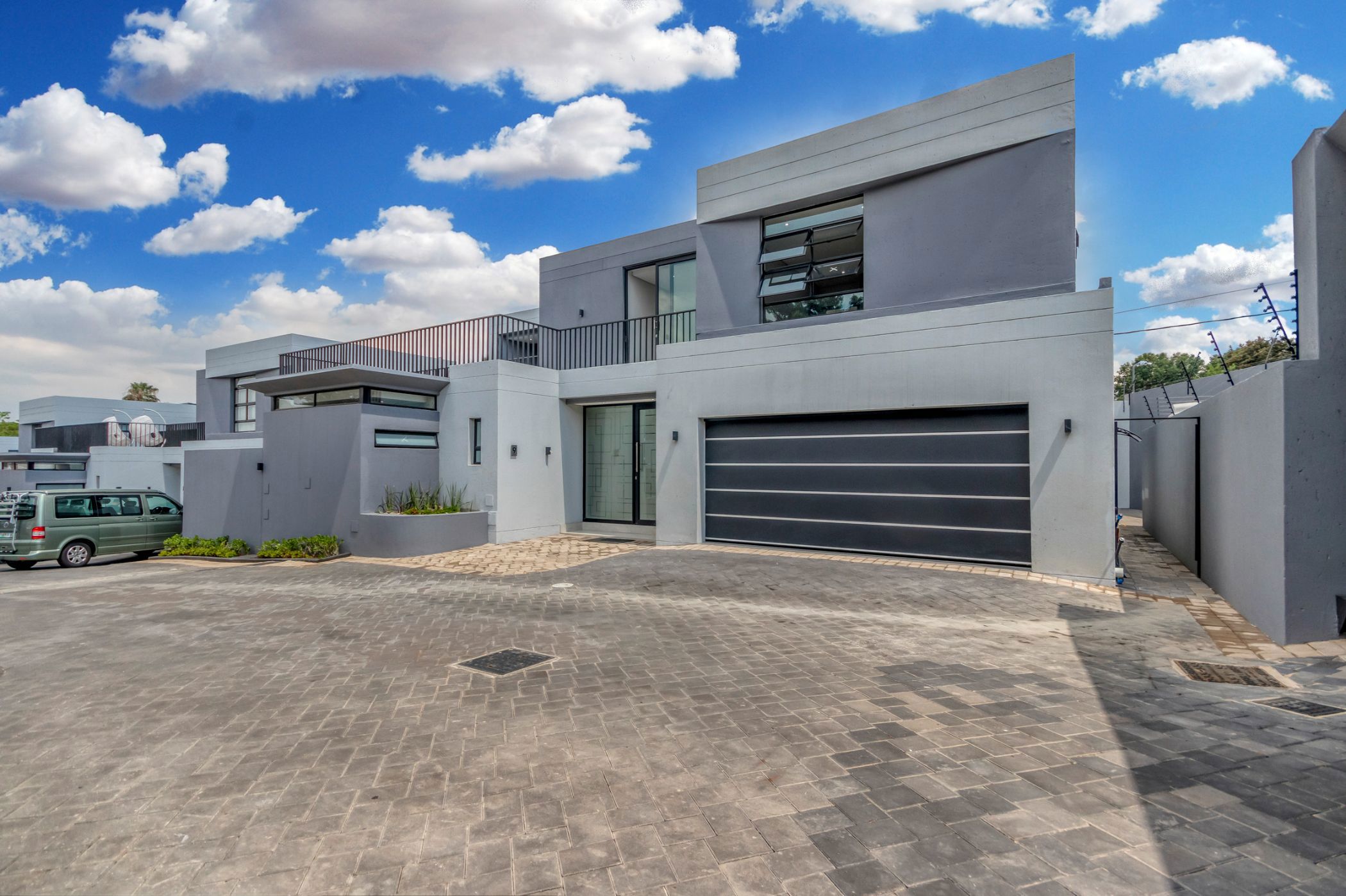 Cluster for sale in Oaklands, Johannesburg - HP1717590