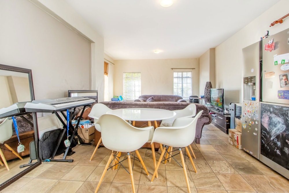 Apartment for sale in Oaklands, Johannesburg - HP1716064 Apartment for sale in Oaklands, Johannesburg - HP1716064