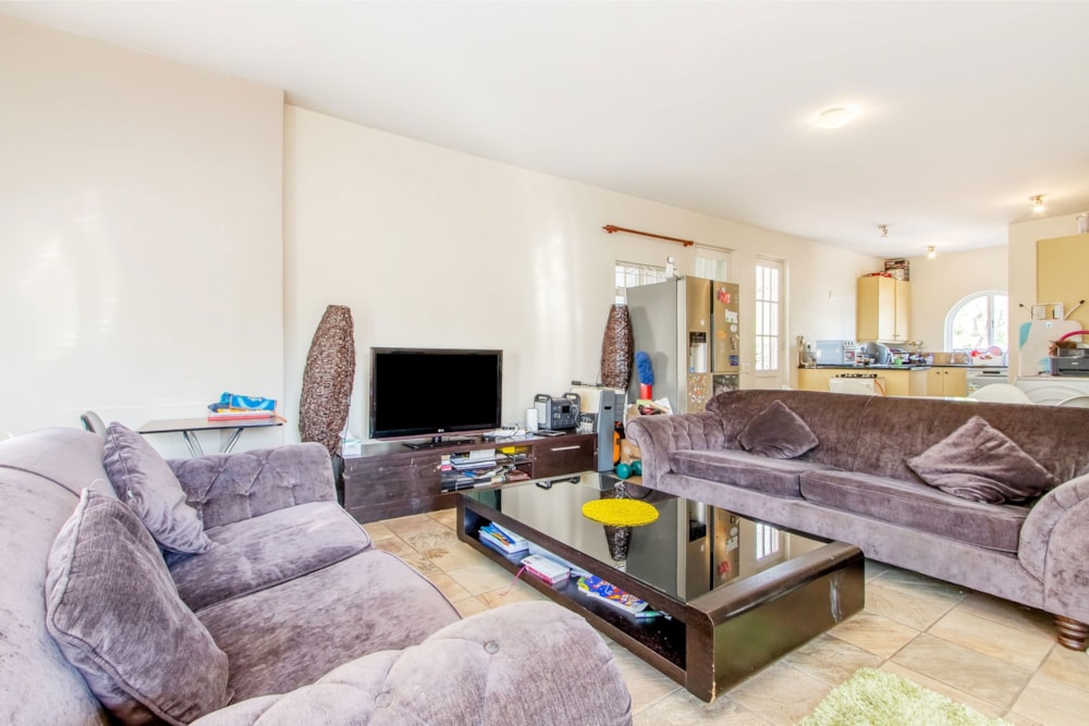 Apartment for sale in Oaklands, Johannesburg - HP1716064 Apartment for sale in Oaklands, Johannesburg - HP1716064