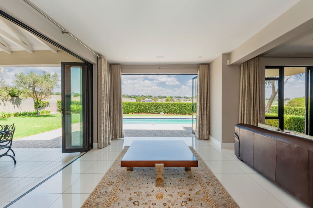 Double-storey house for sale in Copperleaf - 1CU1719738