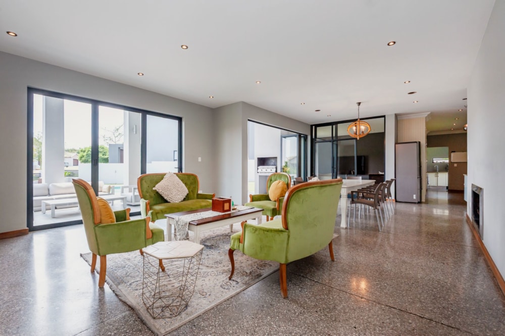 Double-storey house for sale in Copperleaf - 1CU1718809 Double-storey house for sale in Copperleaf - 1CU1718809