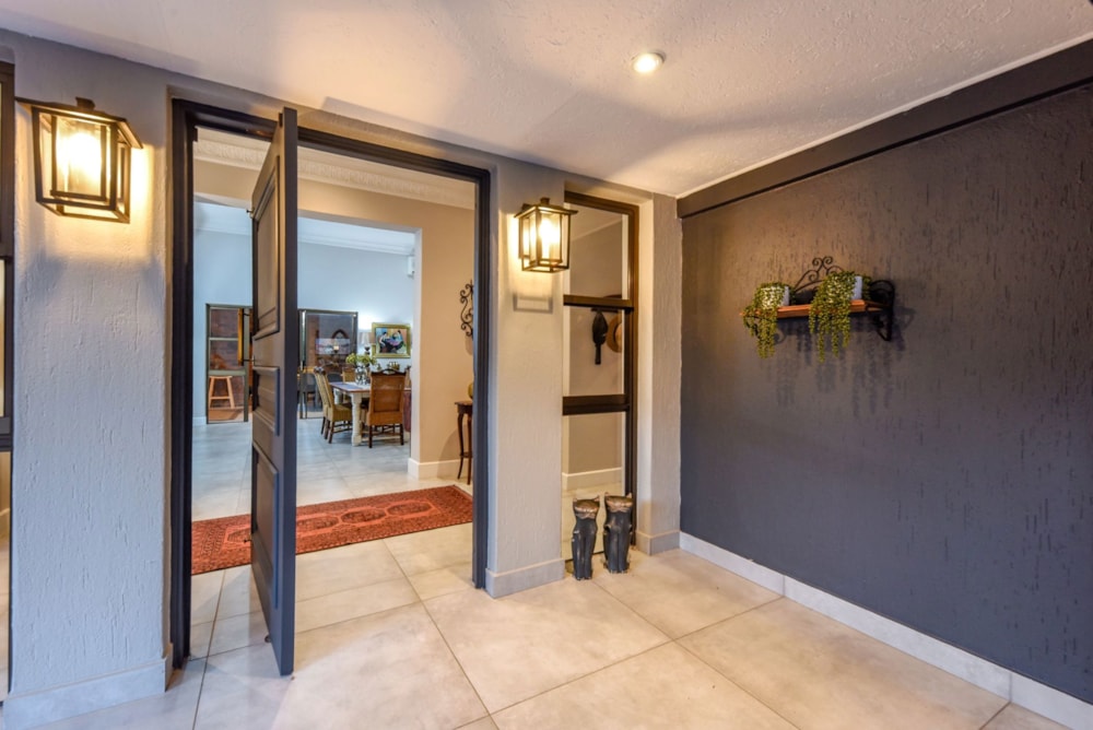 Double-storey house for sale in Dainfern Golf Estate - FW1718653 Double-storey house for sale in Dainfern Golf Estate - FW1718653