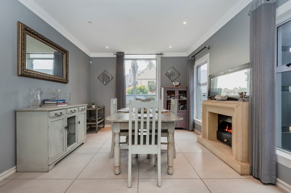 Double-storey cluster for sale in Bedfordview Area - BED1718055