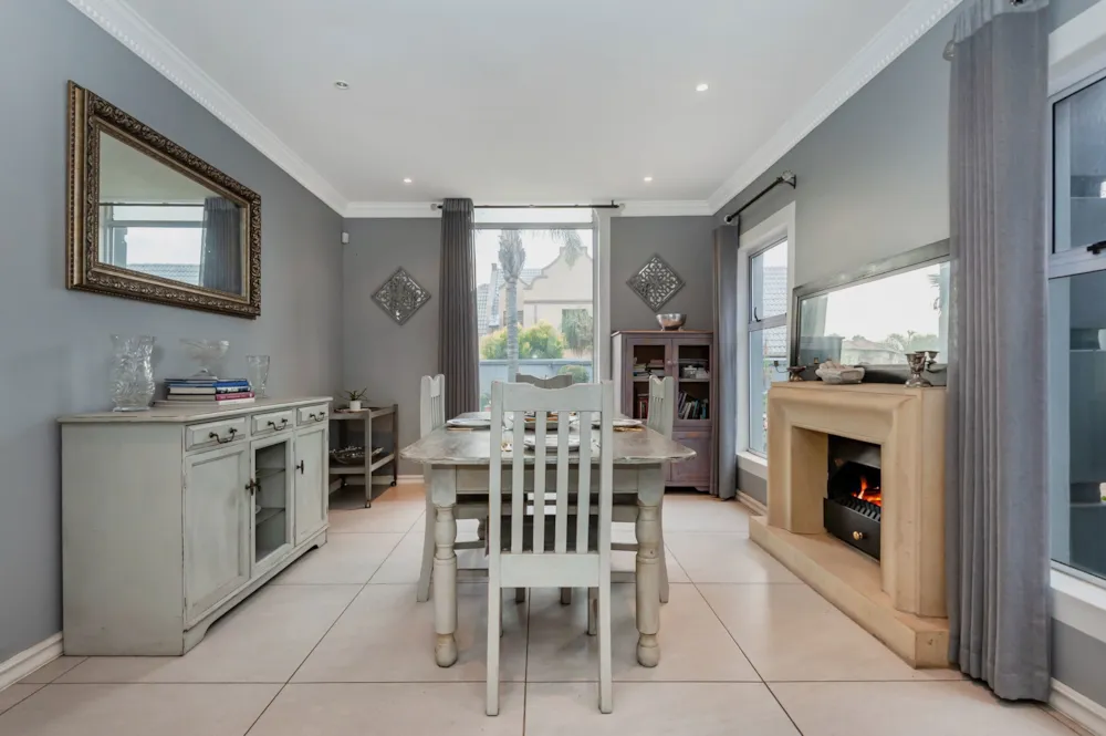 Double-storey cluster for sale in Bedfordview Area - BED1718055 Double-storey cluster for sale in Bedfordview Area - BED1718055