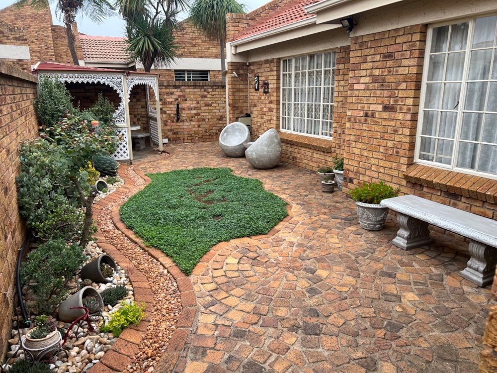 House for sale in Norton Home Estate - EN1720766 House for sale in Norton Home Estate - EN1720766