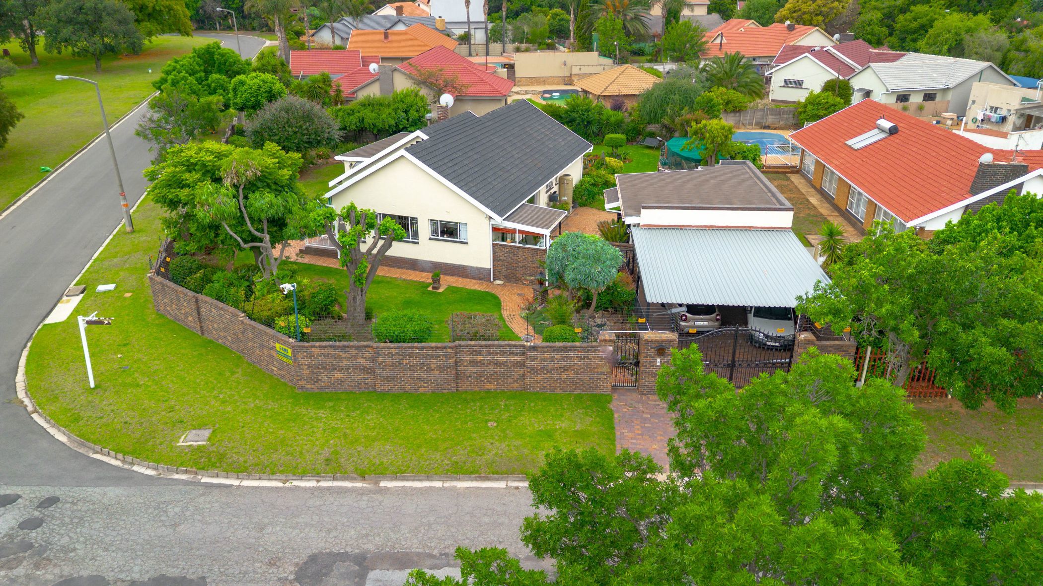 House for sale in Farrarmere - EN1711953