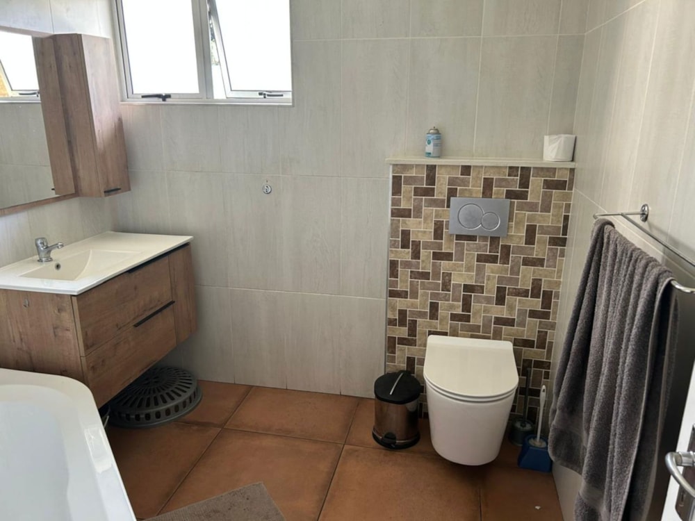 House for sale in Crystal Park - EN1721807 House for sale in Crystal Park - EN1721807