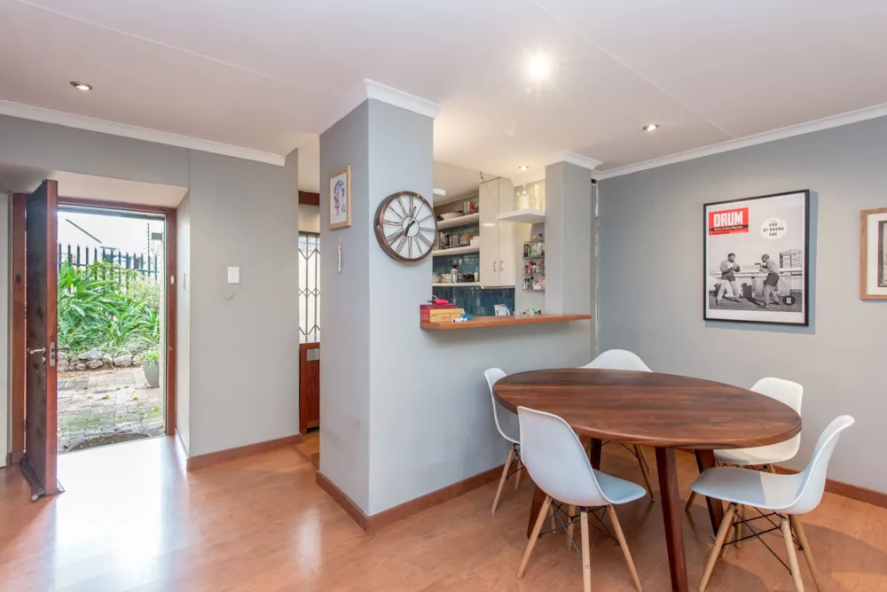 Townhouse sold in Craighall Park - HP1723770 Townhouse sold in Craighall Park - HP1723770