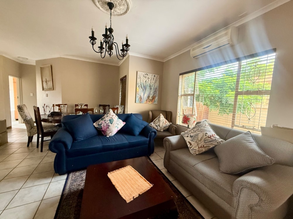 Townhouse for sale in Langenhovenpark - 1BX1721047 Townhouse for sale in Langenhovenpark - 1BX1721047