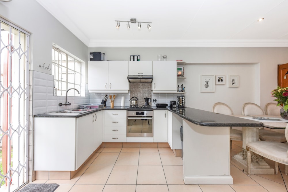 House for sale in Douglasdale - FW1723189 House for sale in Douglasdale - FW1723189