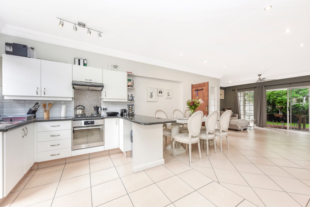 House for sale in Douglasdale - FW1723189 House for sale in Douglasdale - FW1723189