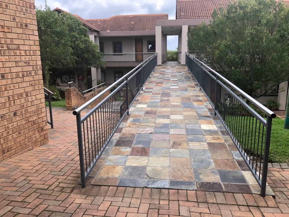 Apartment to rent in Bateleur Estate - 1NS1722001