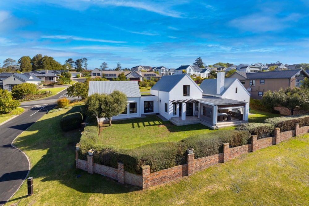 Security estate home for sale in Kraaibosch Manor - GEO1721540