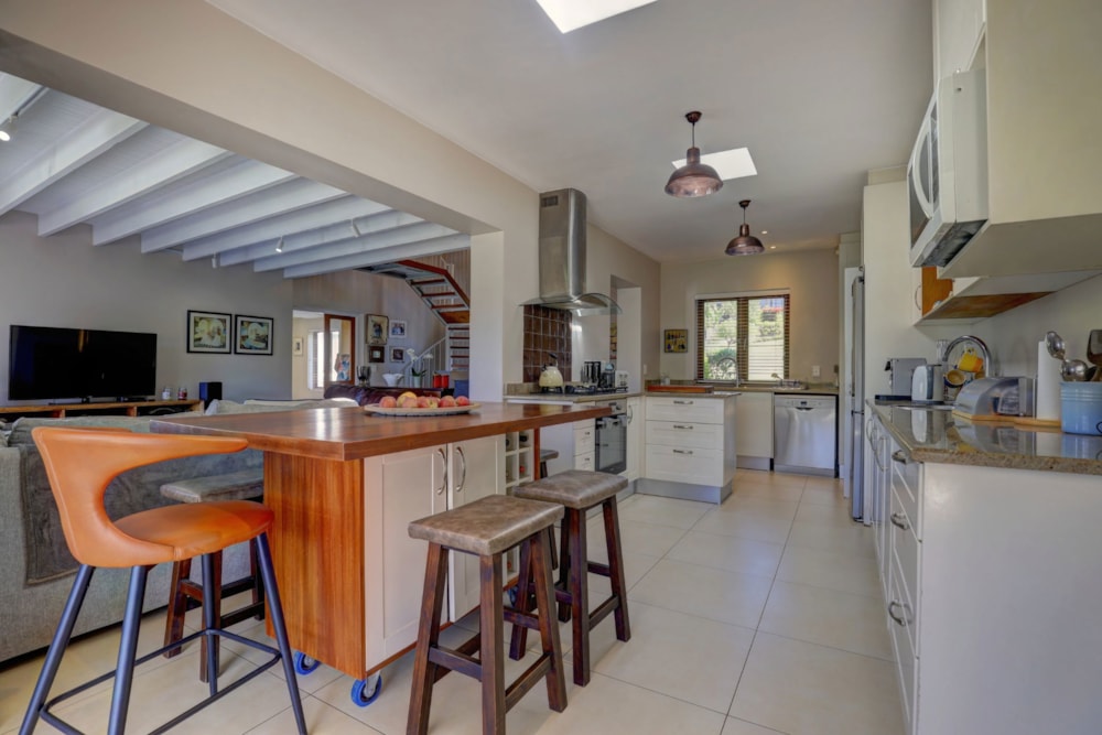 Security estate home for sale in Kraaibosch Manor - GEO1721540