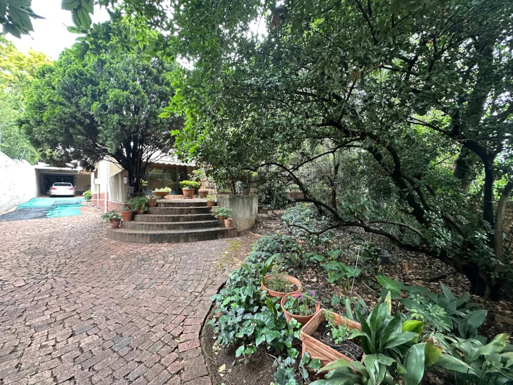 House for sale in Brooklyn, Pretoria East - PT1719813 House for sale in Brooklyn, Pretoria East - PT1719813