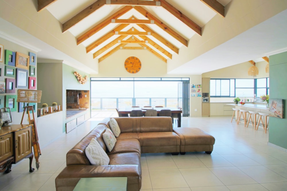Double-storey house for sale in Da Gama Bay - LA1722261