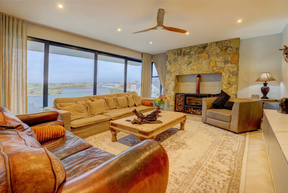 Golf estate house for sale in Kingswood Golf Estate - GEO1720291 Golf estate house for sale in Kingswood Golf Estate - GEO1720291